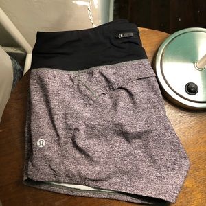 ⭐️Lululemon Grey Shorts⭐️